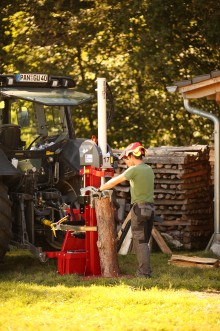 Matériel forestier : Fendeuse de bûches 12T cardan tracteur